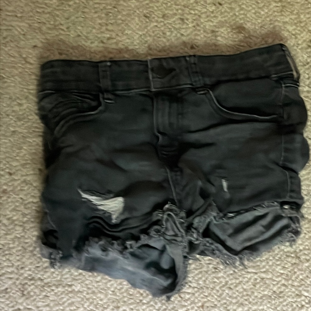 BLACK JEAN SHORTS